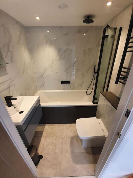 Sycamore Lodge Kent With Ev Zappi Type 2, Swimming Pool For A Fee Sellindge Ngoại thất bức ảnh